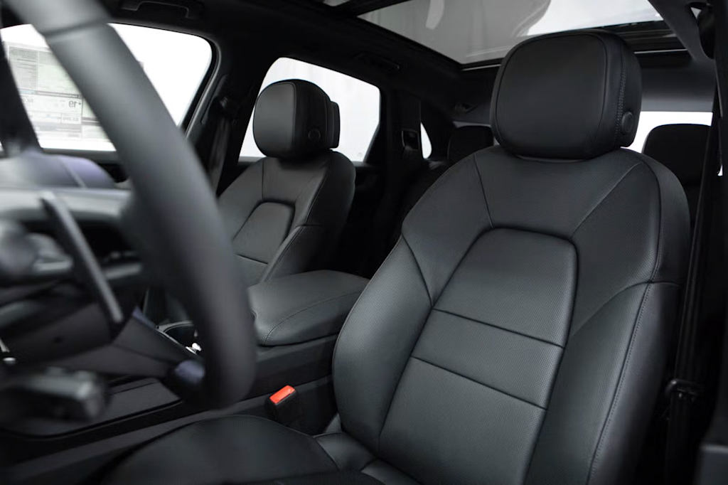 Thumbnail: 2026 Porsche Cayenne - 8