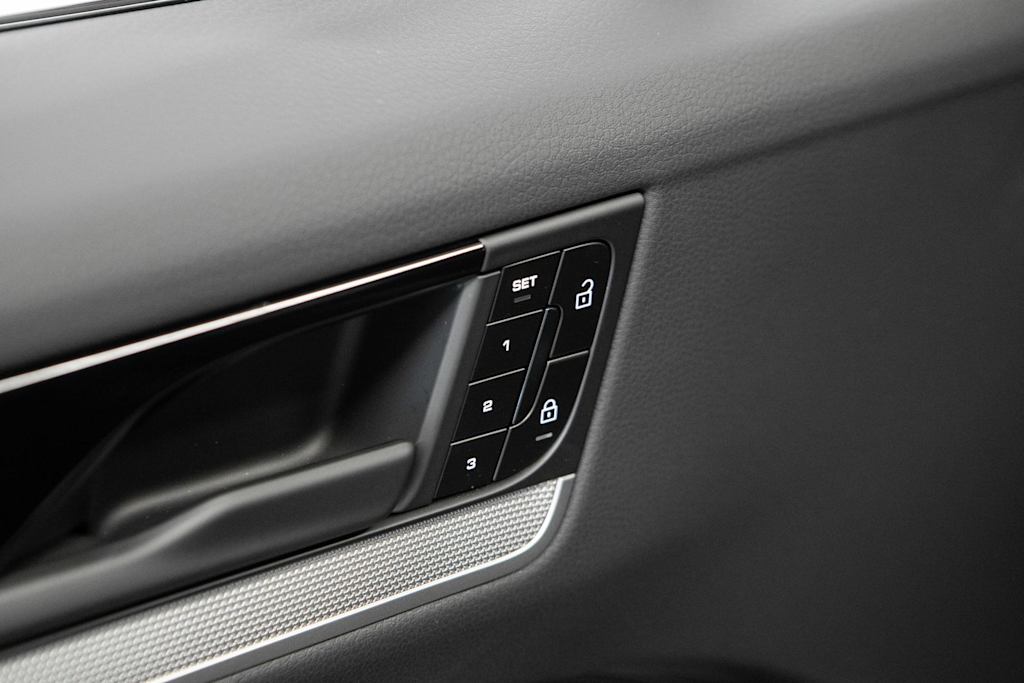 Thumbnail: 2026 Porsche Cayenne - 20