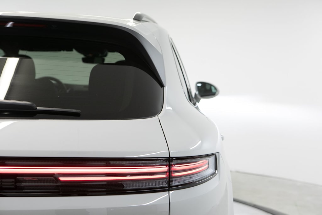 Thumbnail: 2026 Porsche Cayenne - 36