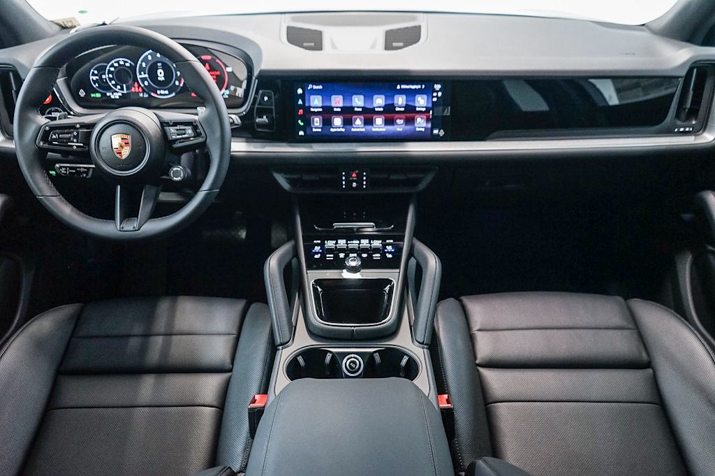Thumbnail: 2026 Porsche Cayenne - 10