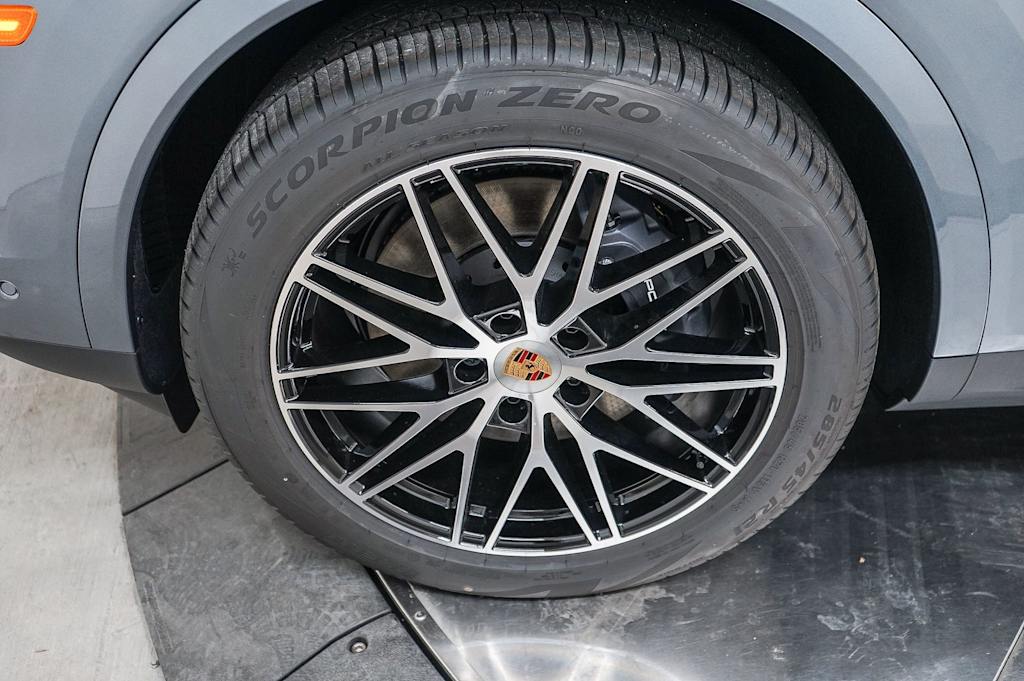 Thumbnail: 2026 Porsche Cayenne - 22
