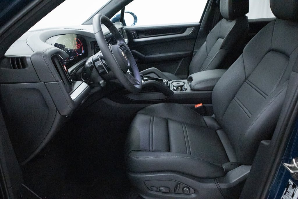 Thumbnail: 2025 Porsche Cayenne - 11