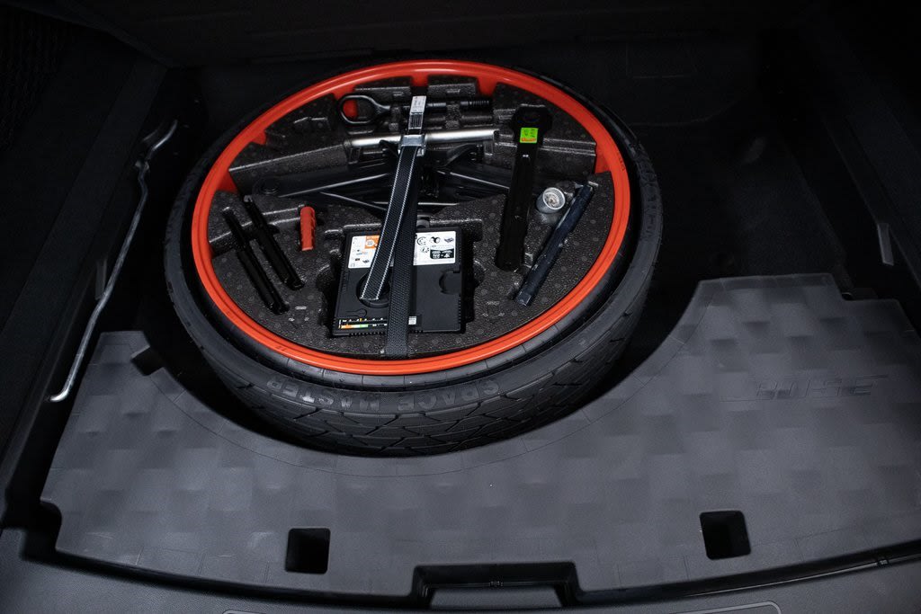 Thumbnail: 2025 Porsche Cayenne - 32