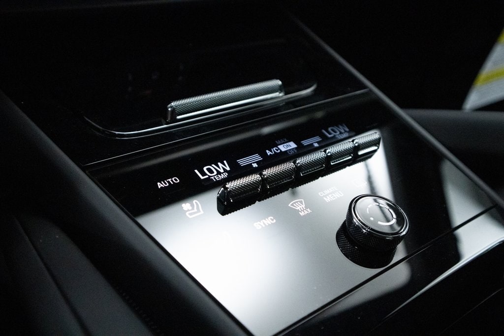 Thumbnail: 2025 Porsche Cayenne - 26