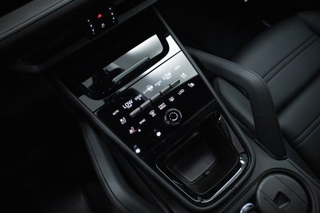 Thumbnail: 2025 Porsche Cayenne - 14