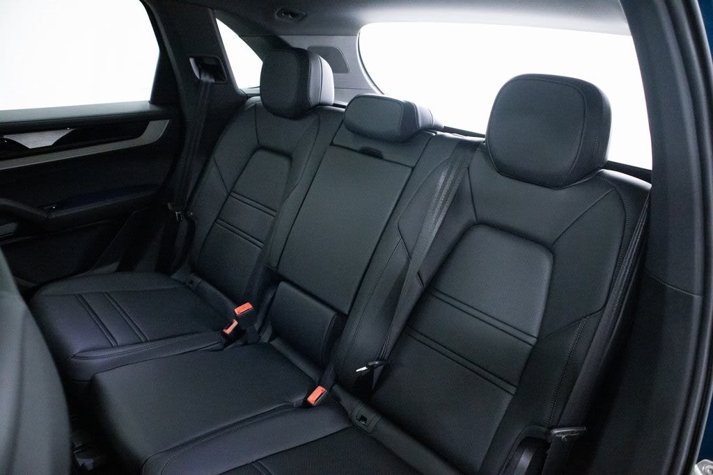 Thumbnail: 2025 Porsche Cayenne - 31