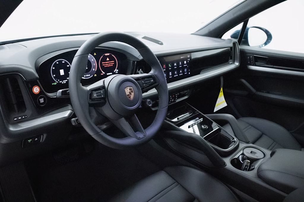 Thumbnail: 2025 Porsche Cayenne - 2