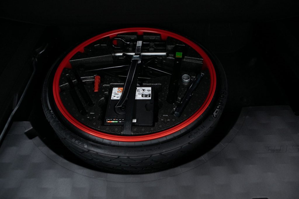 Thumbnail: 2026 Porsche Cayenne - 32