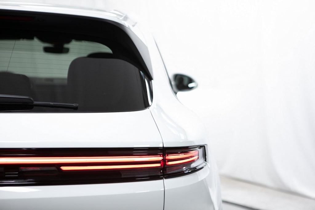 Thumbnail: 2026 Porsche Cayenne - 36