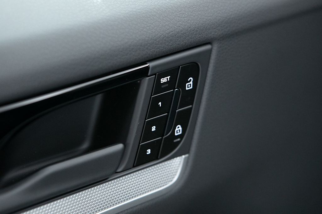 Thumbnail: 2026 Porsche Cayenne - 23