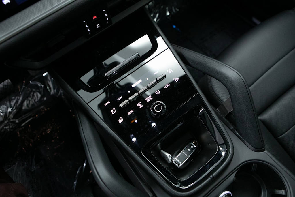 Thumbnail: 2026 Porsche Cayenne - 12