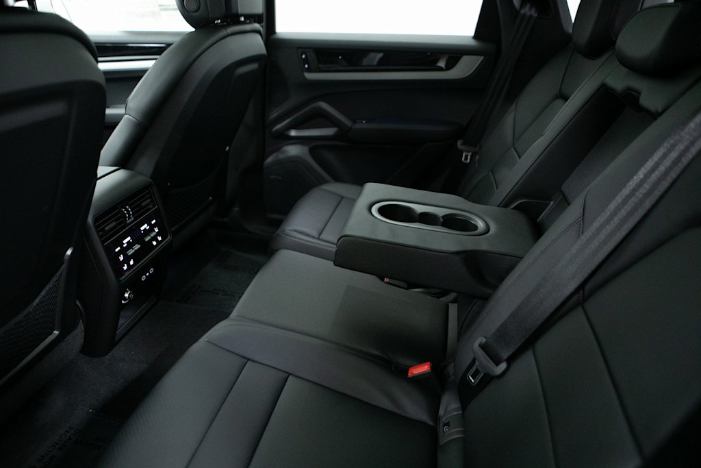 Thumbnail: 2026 Porsche Cayenne - 29