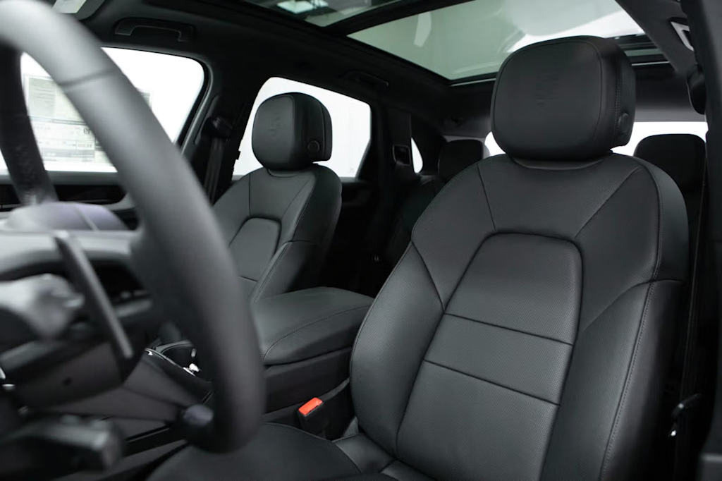 Thumbnail: 2026 Porsche Cayenne - 7