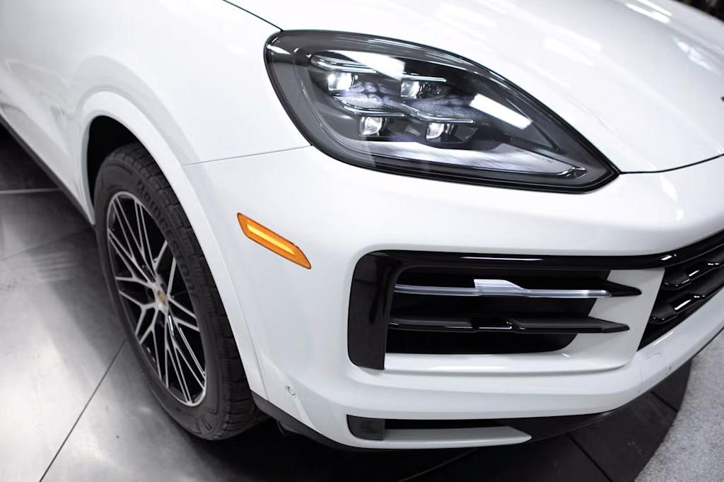 Thumbnail: 2026 Porsche Cayenne - 19