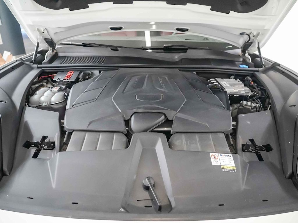 Thumbnail: 2024 Porsche Cayenne - 9