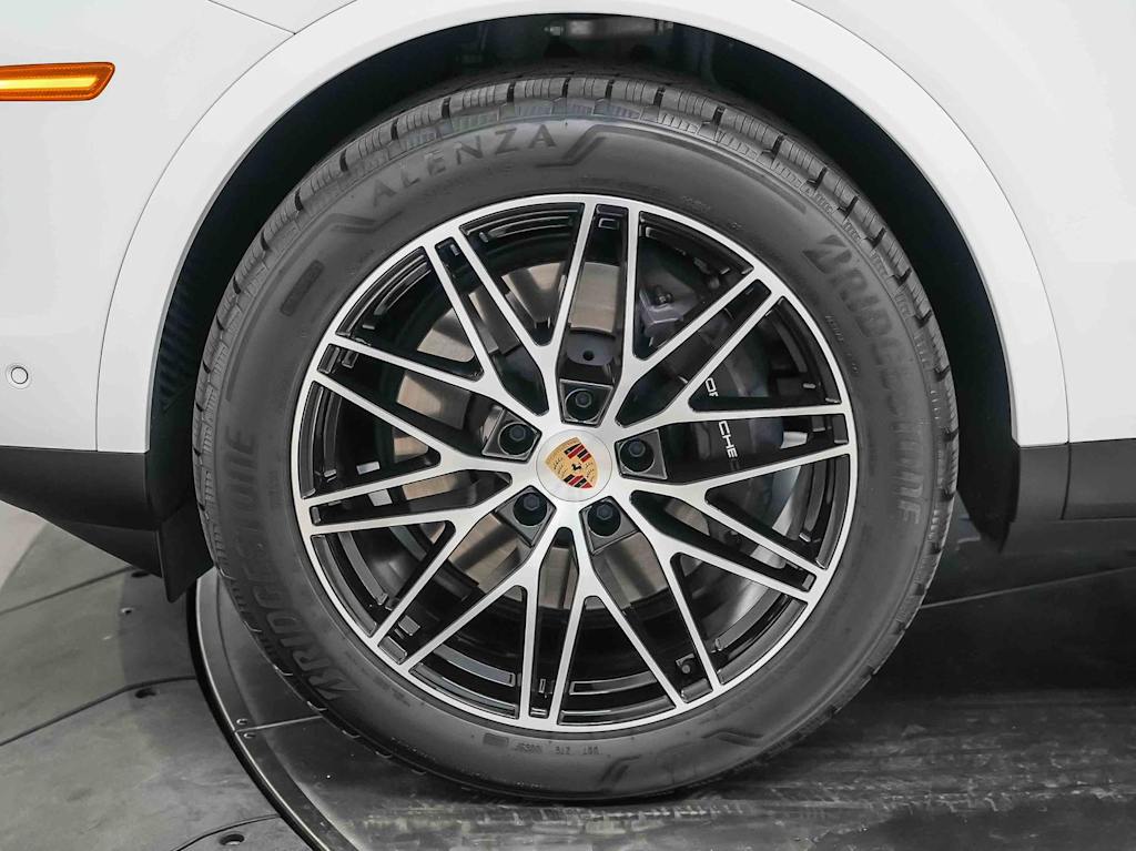 Thumbnail: 2024 Porsche Cayenne - 8