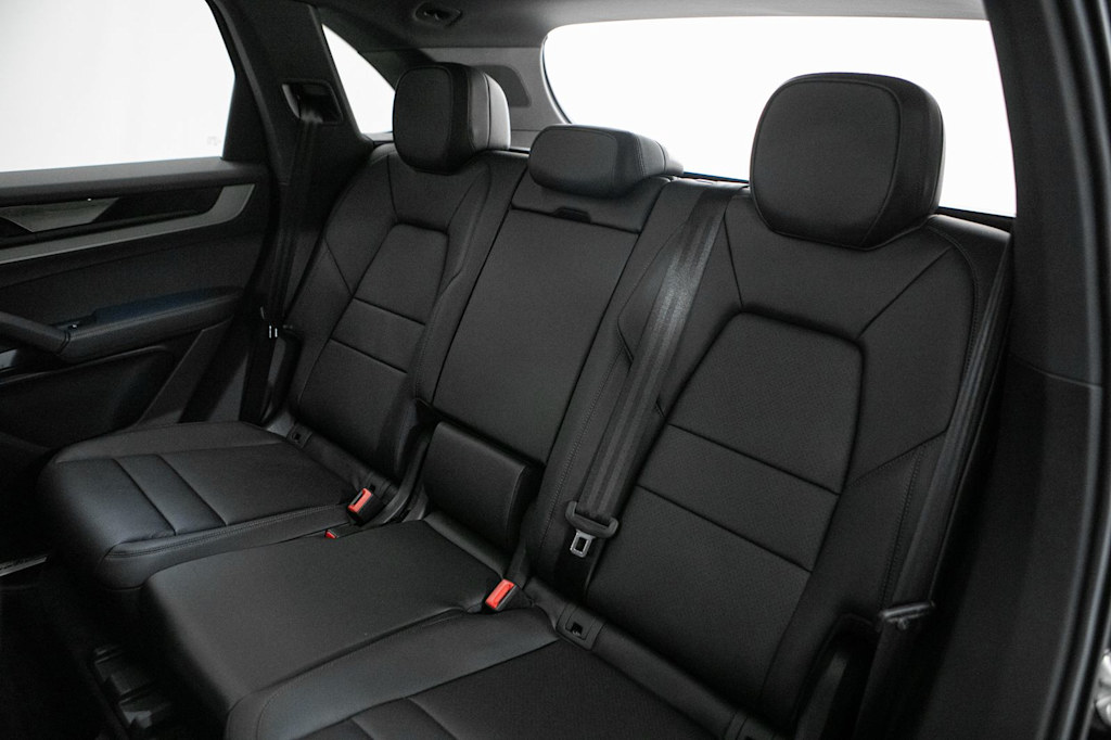 Thumbnail: 2026 Porsche Cayenne - 38