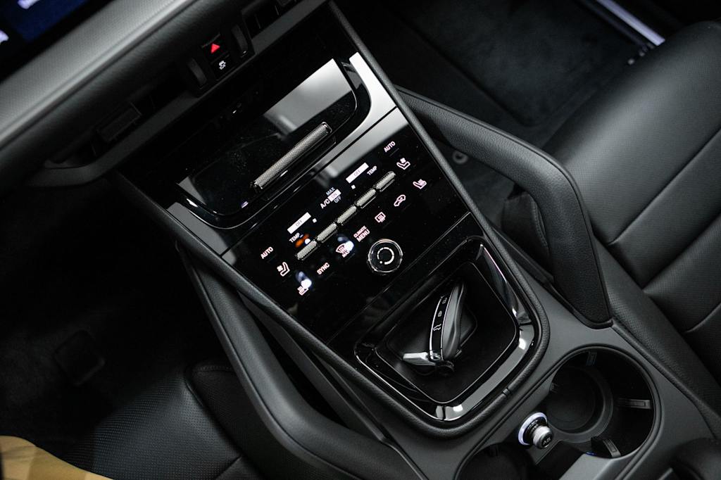 Thumbnail: 2026 Porsche Cayenne - 12