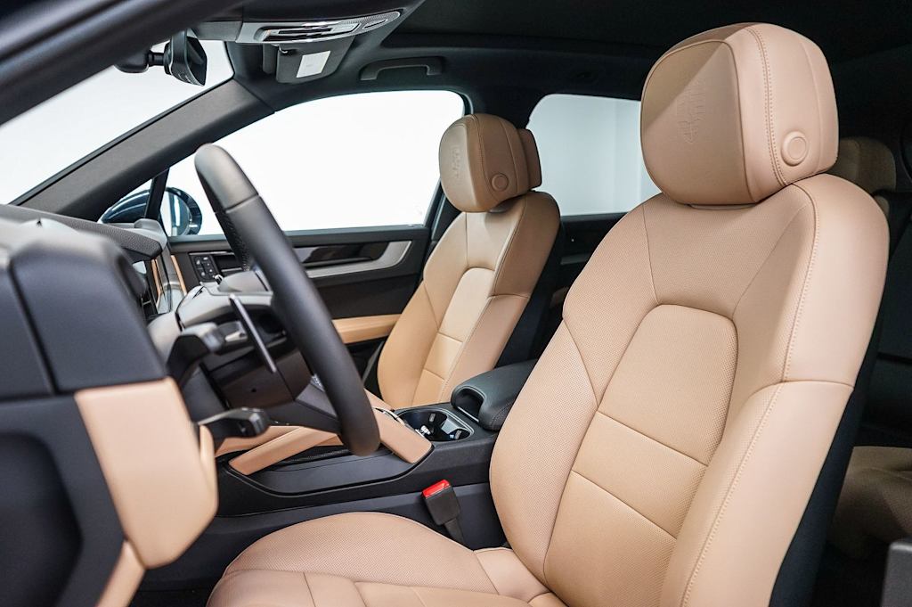Thumbnail: 2026 Porsche Cayenne - 27