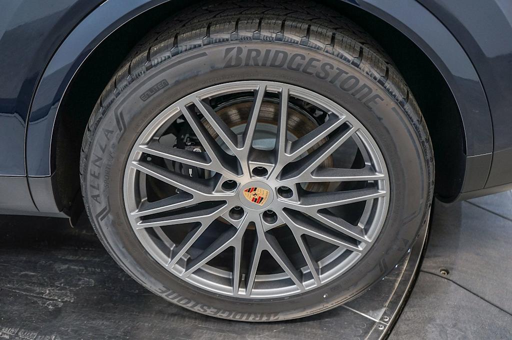 Thumbnail: 2026 Porsche Cayenne - 8