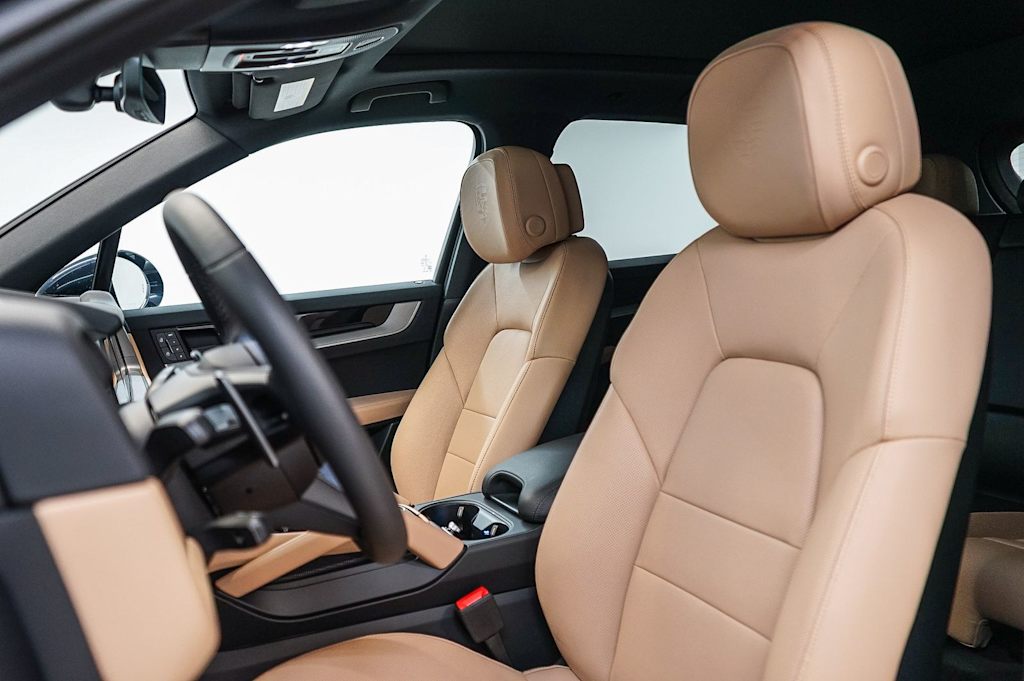 Thumbnail: 2026 Porsche Cayenne - 11