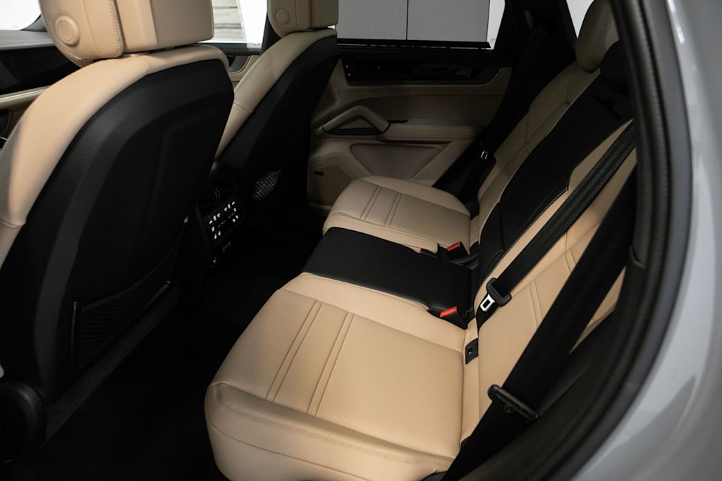 Thumbnail: 2026 Porsche Cayenne - 11