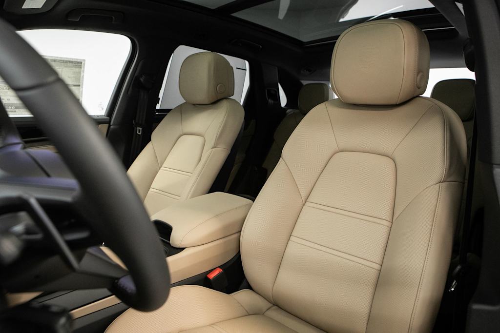 Thumbnail: 2026 Porsche Cayenne - 9