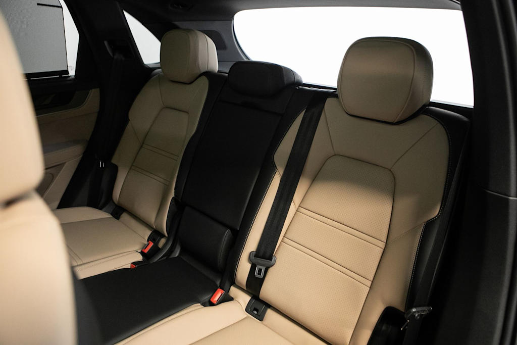 Thumbnail: 2026 Porsche Cayenne - 34