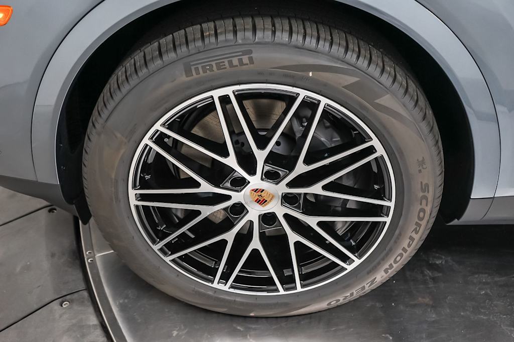 Thumbnail: 2026 Porsche Cayenne - 24