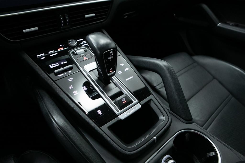 Thumbnail: 2023 Porsche Cayenne - 24