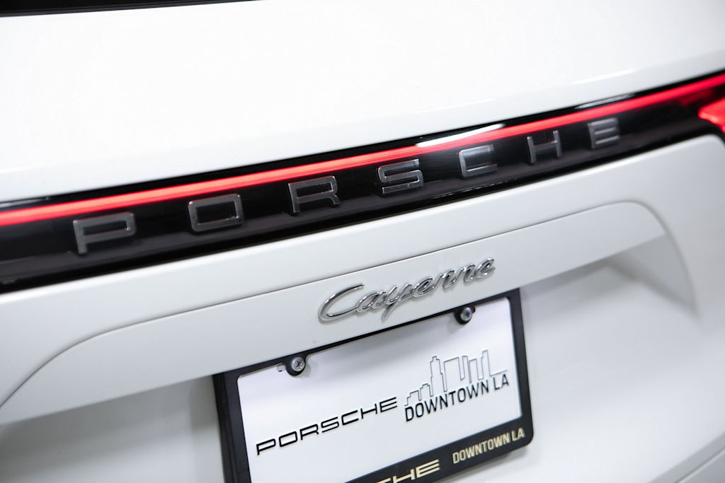 Thumbnail: 2023 Porsche Cayenne - 33