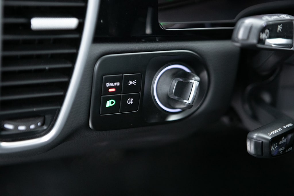 Thumbnail: 2023 Porsche Cayenne - 22