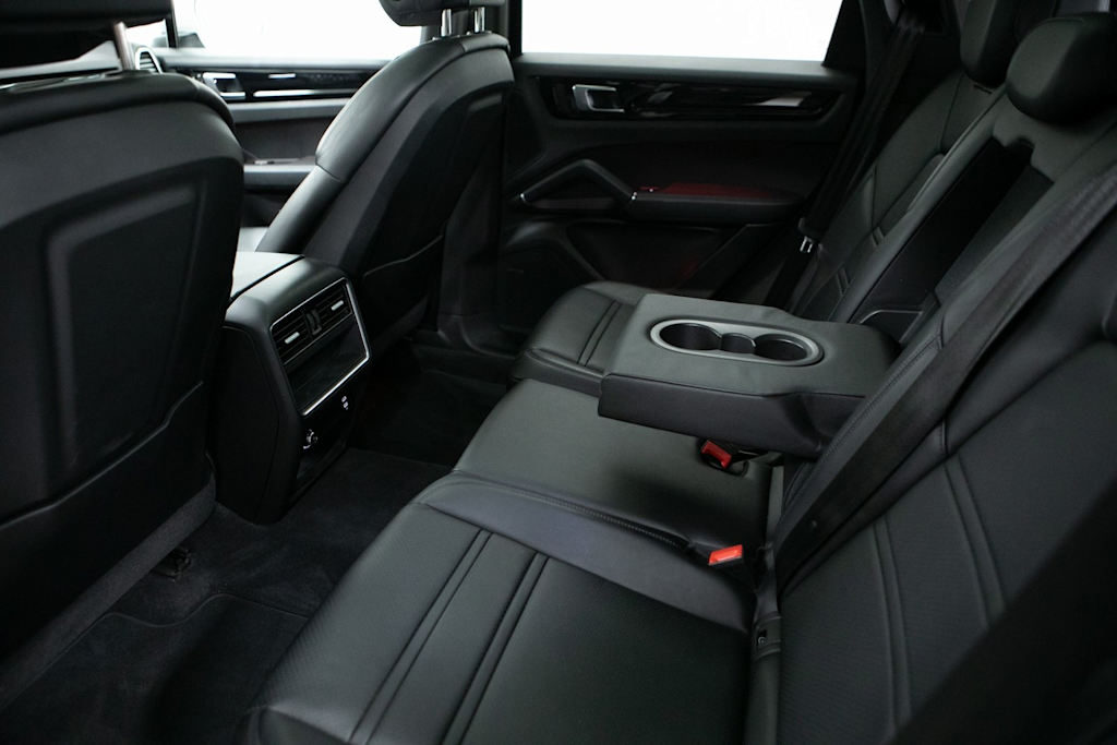 Thumbnail: 2023 Porsche Cayenne - 29