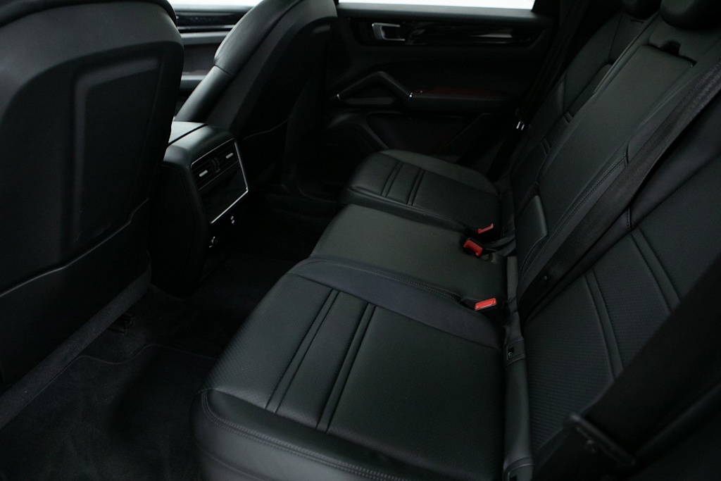 Thumbnail: 2023 Porsche Cayenne - 12