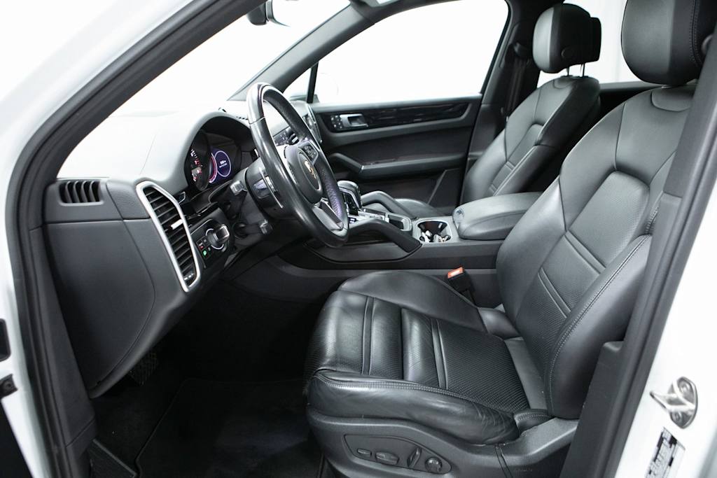 Thumbnail: 2023 Porsche Cayenne - 11