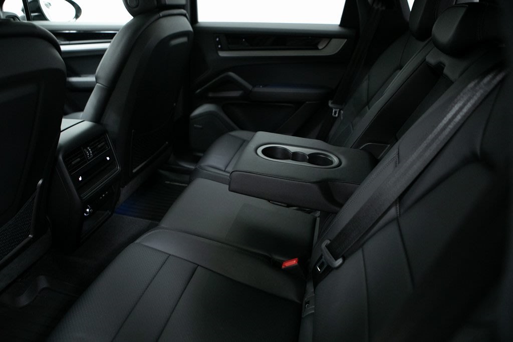 2024 Porsche Cayenne Base 34
