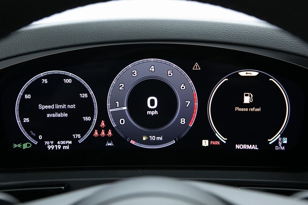 2024 Porsche Cayenne Base 16