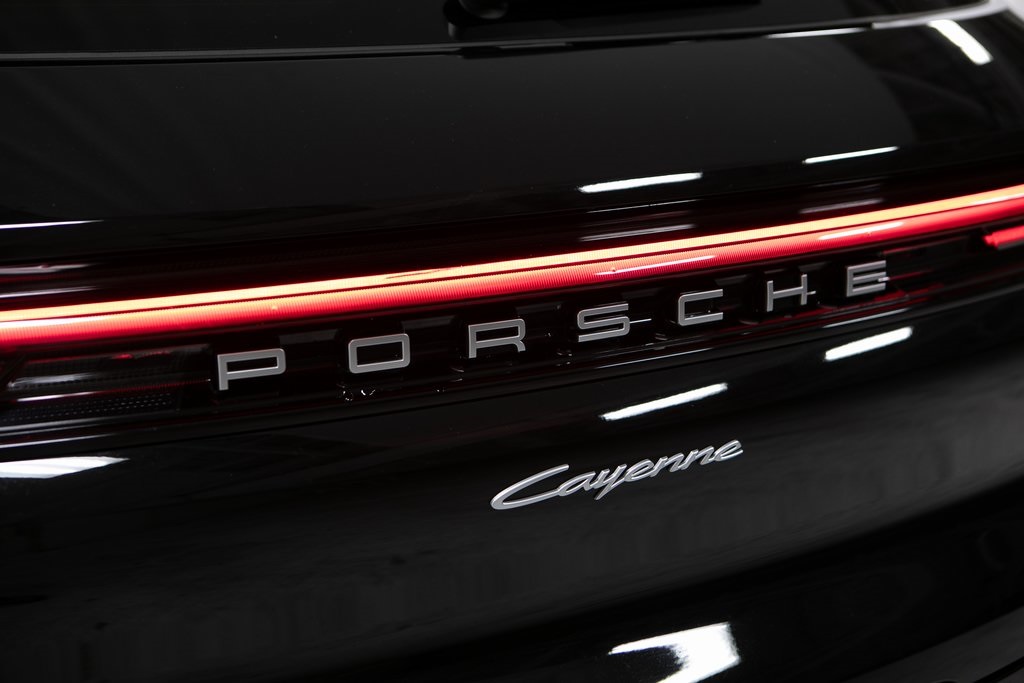 2024 Porsche Cayenne Base 37