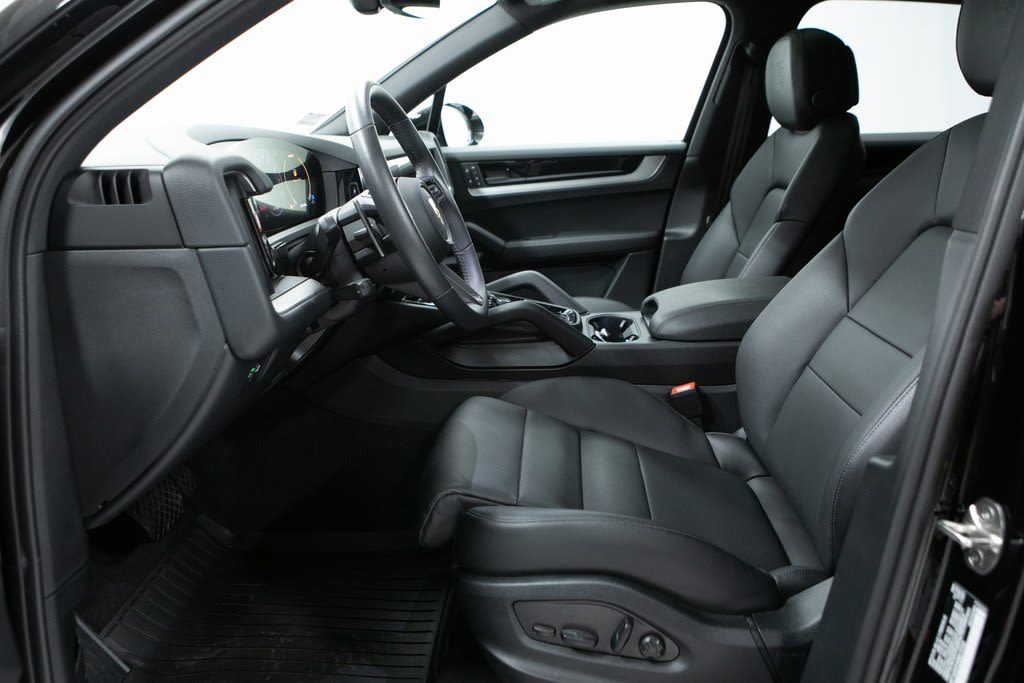 2024 Porsche Cayenne Base 11
