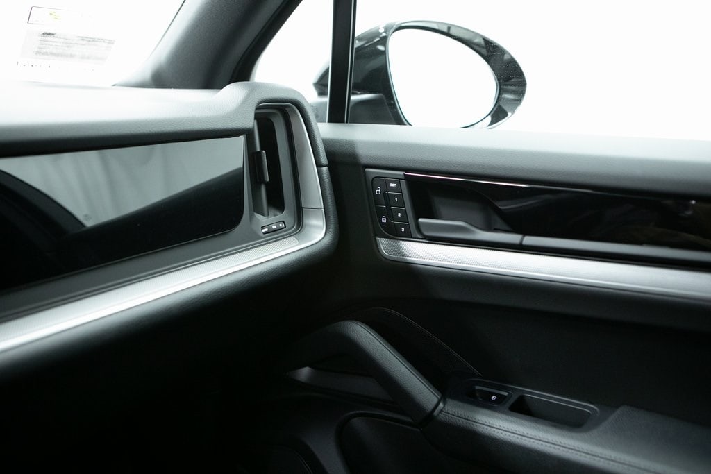 2024 Porsche Cayenne Base 13