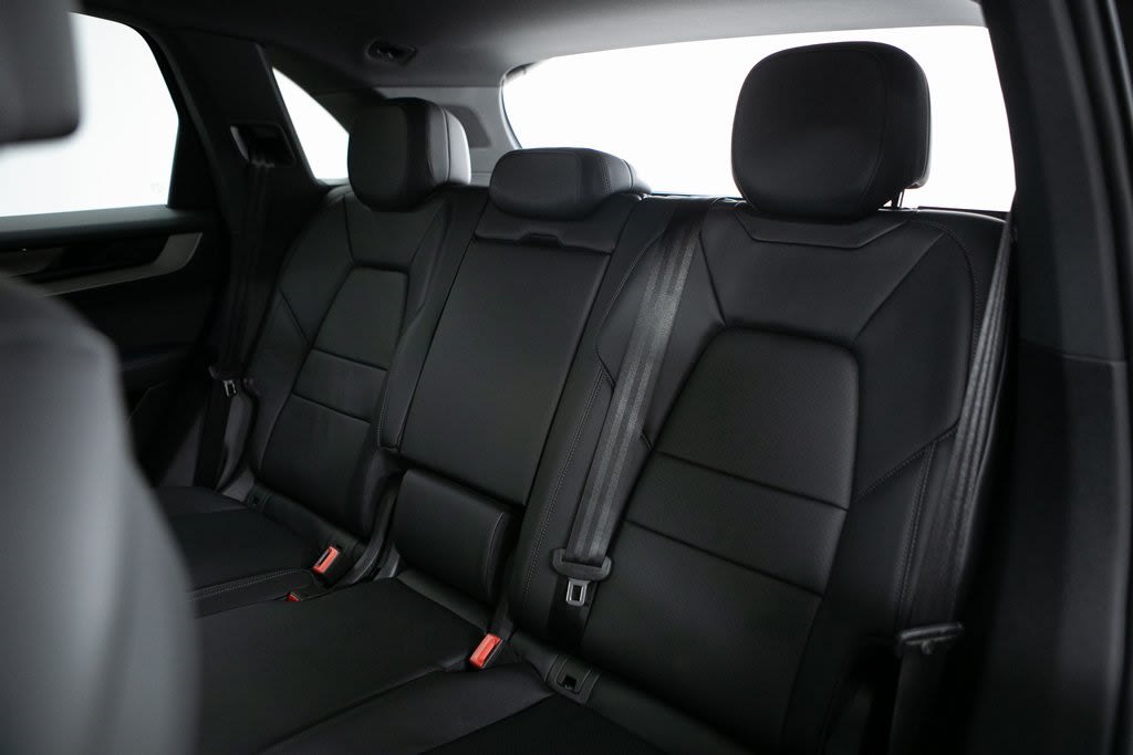 2024 Porsche Cayenne Base 35