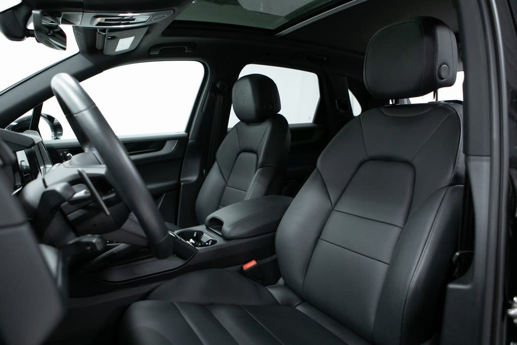 2024 Porsche Cayenne Base 10