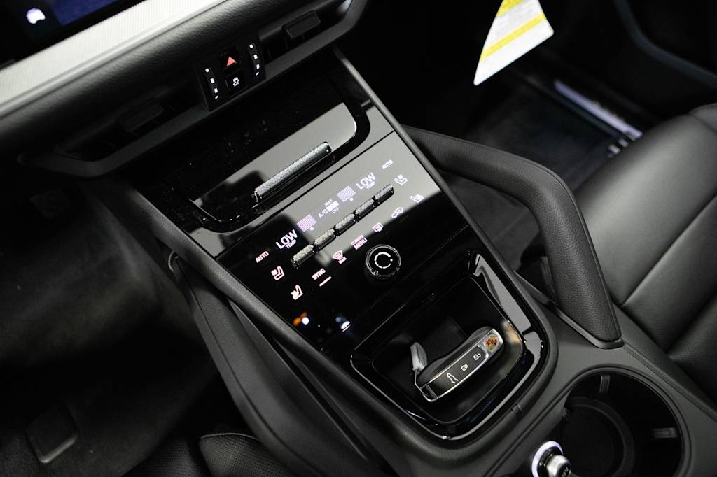 Thumbnail: 2026 Porsche Cayenne - 14