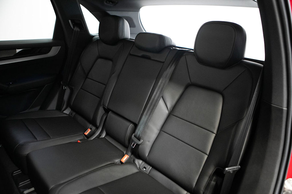 Thumbnail: 2026 Porsche Cayenne - 34