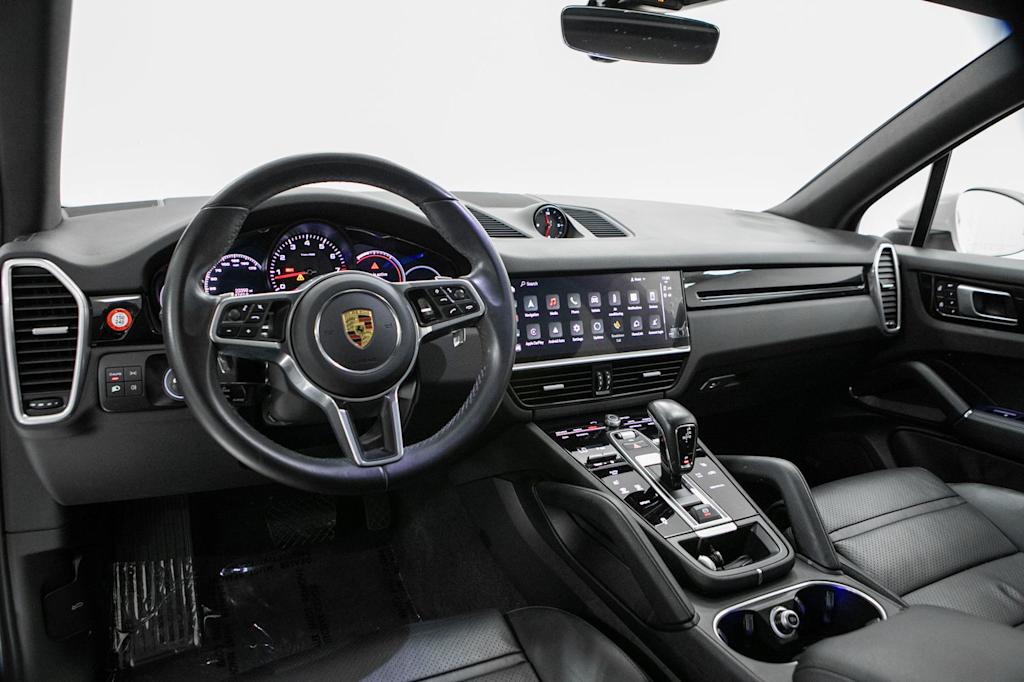 Thumbnail: 2023 Porsche Cayenne - 8