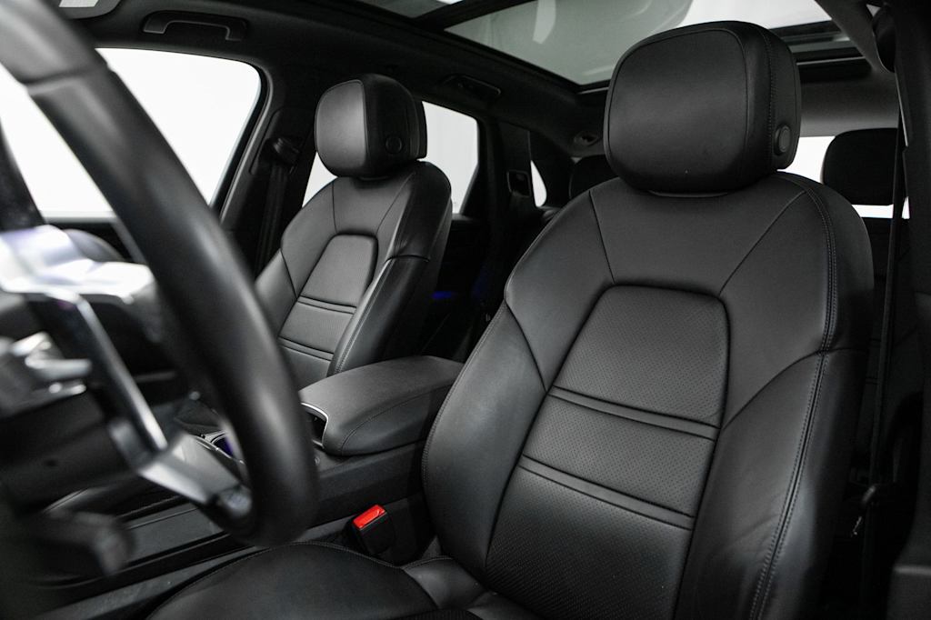 Thumbnail: 2023 Porsche Cayenne - 9
