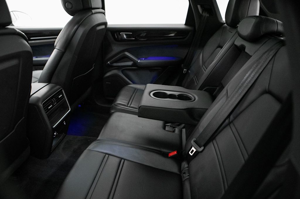 Thumbnail: 2023 Porsche Cayenne - 35