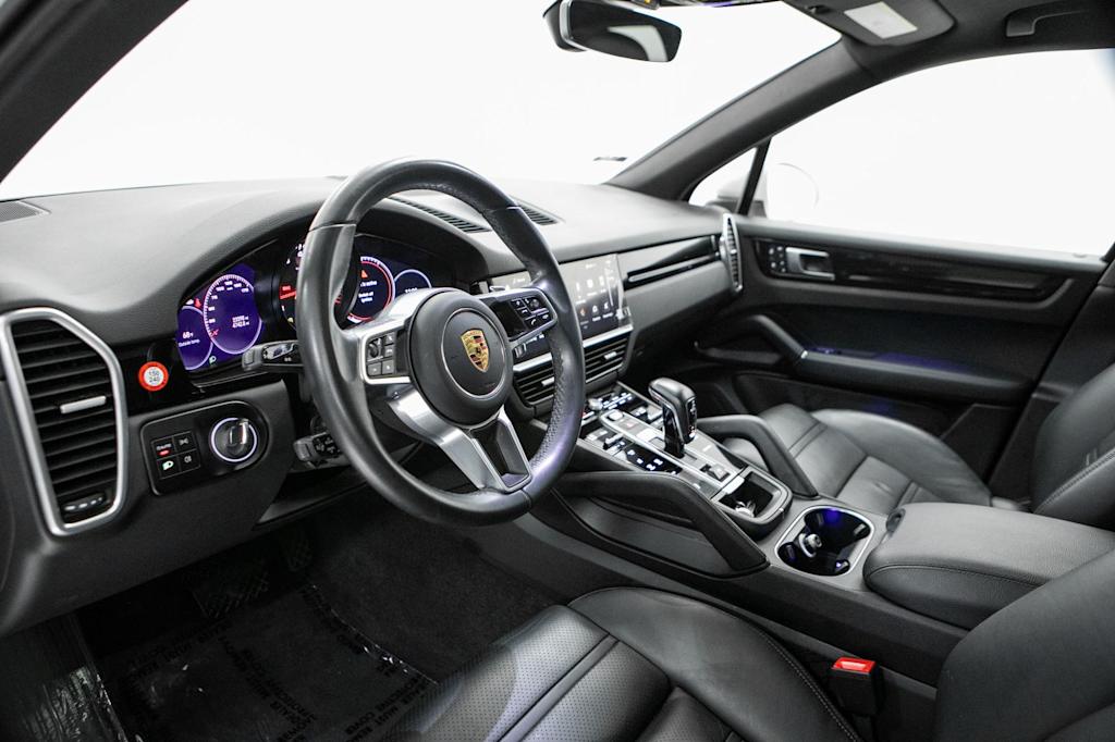 Thumbnail: 2023 Porsche Cayenne - 2