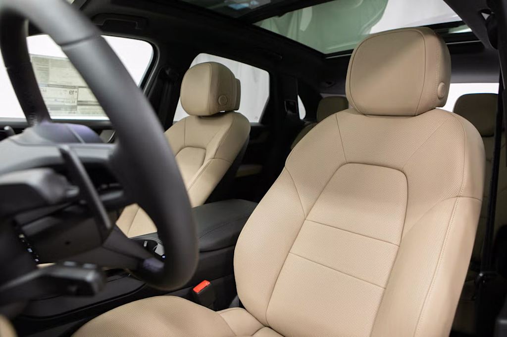 Thumbnail: 2026 Porsche Cayenne - 8