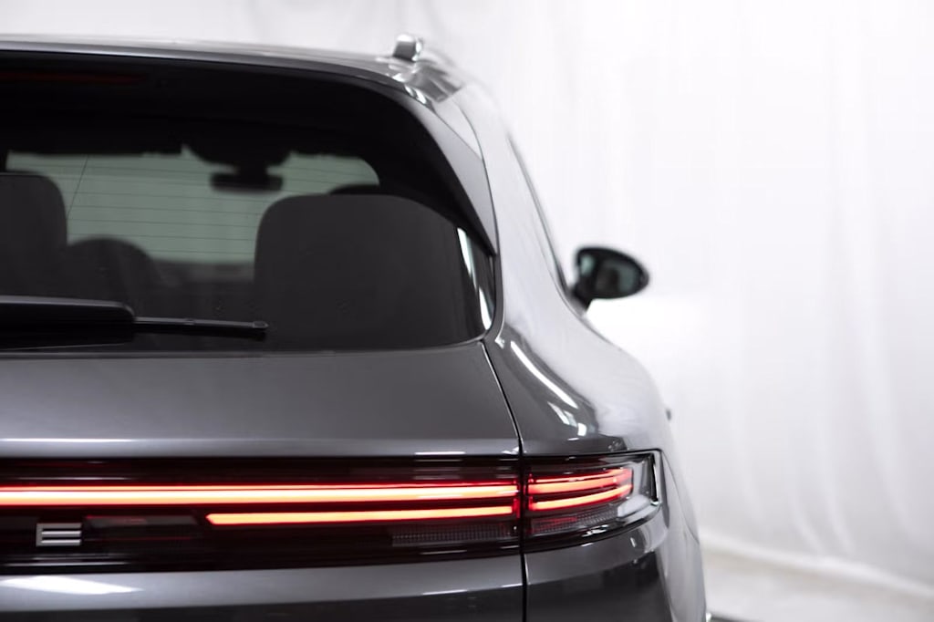 Thumbnail: 2026 Porsche Cayenne - 25